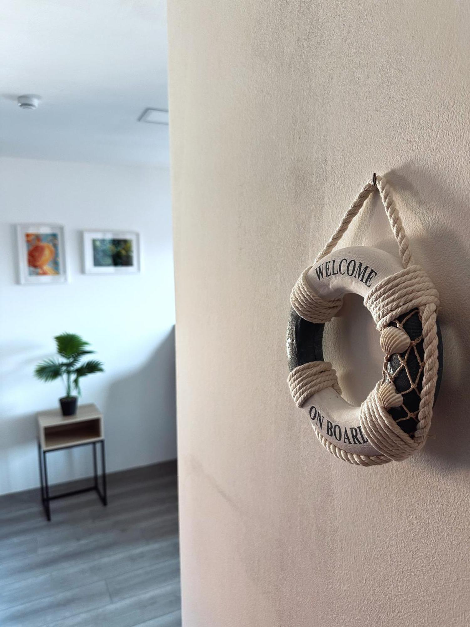 Monachus Apartments วีร์ ภายนอก รูปภาพ